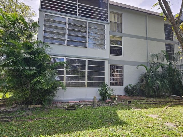 8380 Sands Point Boulevard J110, Tamarac, FL 33321