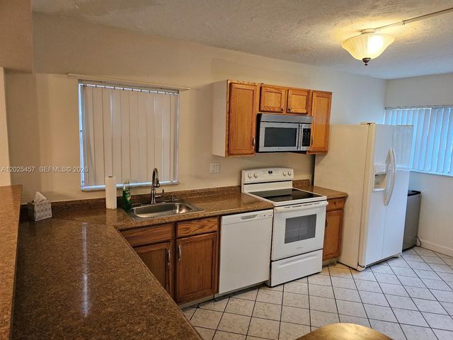8380 Sands Point Boulevard J110, Tamarac, FL 33321