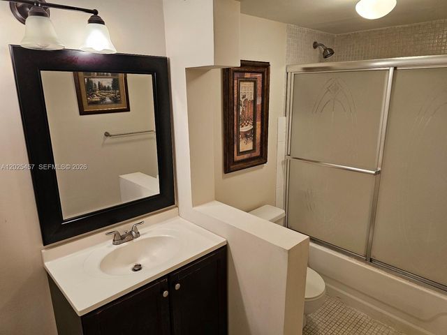 8380 Sands Point Boulevard J110, Tamarac, FL 33321