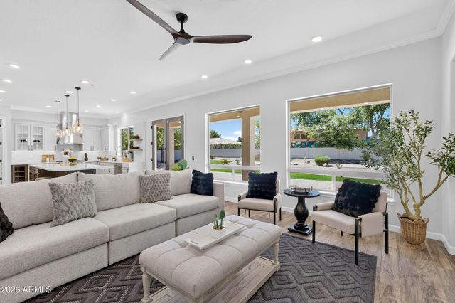 1933 E GEMINI Place, Chandler, AZ 85249