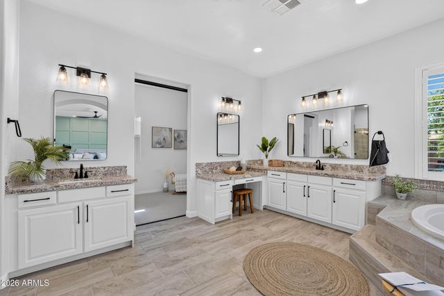 1933 E GEMINI Place, Chandler, AZ 85249