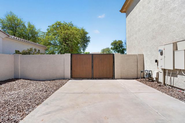 1933 E GEMINI Place, Chandler, AZ 85249