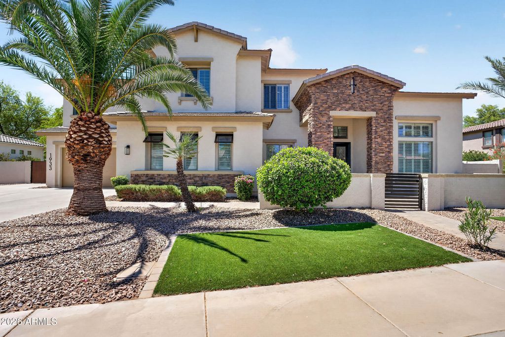 1933 E GEMINI Place, Chandler, AZ 85249