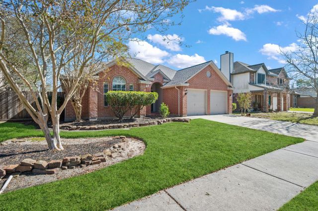 18930 Dee Woods Drive, Humble, TX 77346