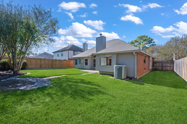 18930 Dee Woods Drive, Humble, TX 77346