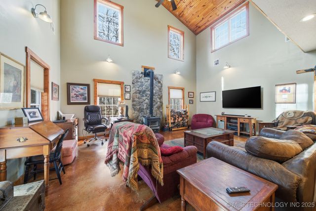 5929 E 430 Road, Adair, OK 74330