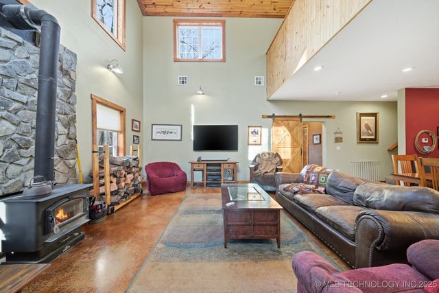 5929 E 430 Road, Adair, OK 74330