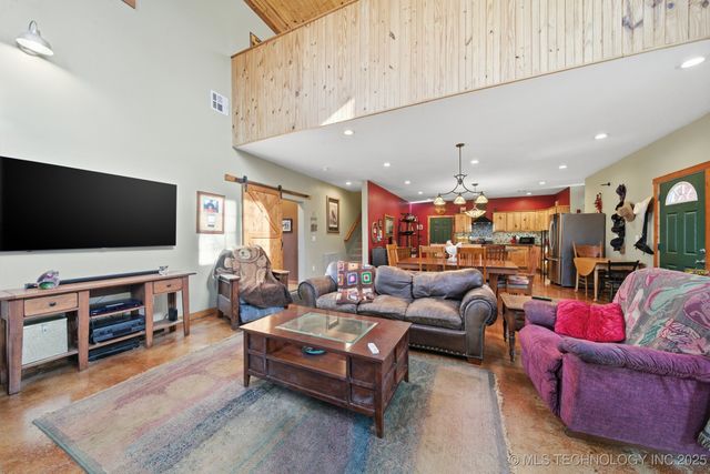 5929 E 430 Road, Adair, OK 74330