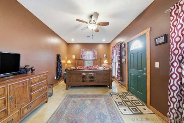 5929 E 430 Road, Adair, OK 74330