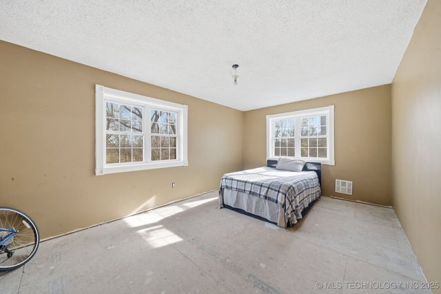 5929 E 430 Road, Adair, OK 74330