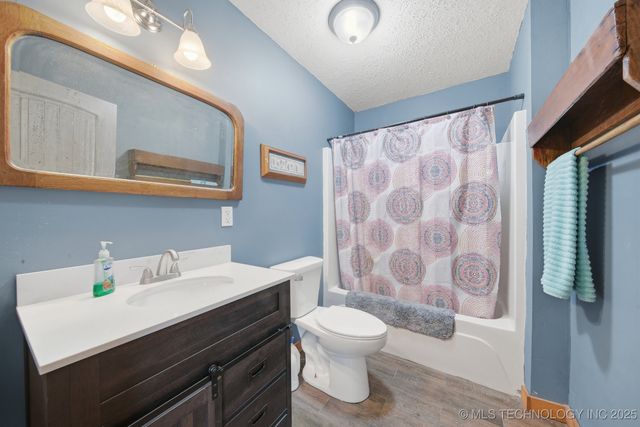 5929 E 430 Road, Adair, OK 74330