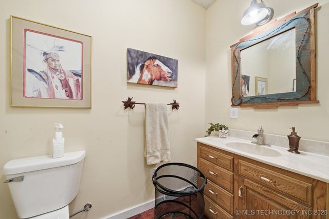 5929 E 430 Road, Adair, OK 74330