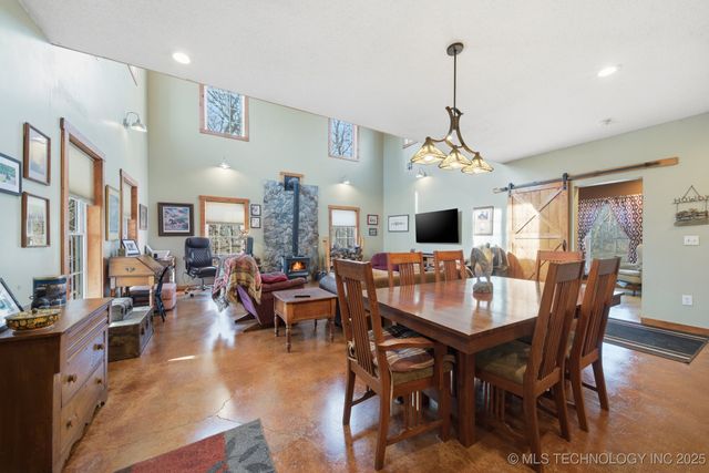 5929 E 430 Road, Adair, OK 74330