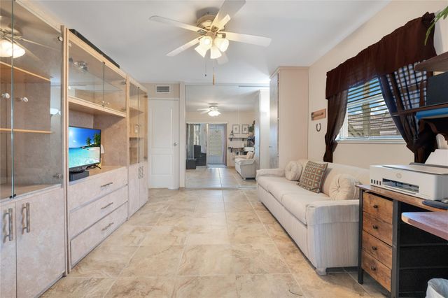 201 Valencia I, Delray Beach, FL 33446