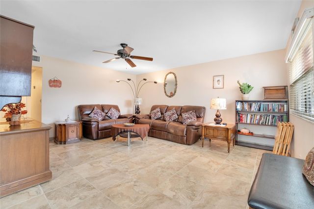 201 Valencia I, Delray Beach, FL 33446