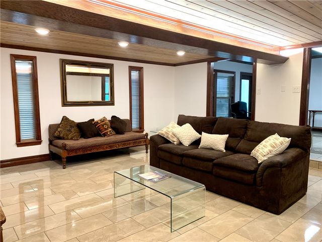 5926 S Alameda St S, Corpus Christi, TX 78412