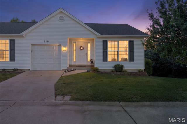 629 Pacific Estates Drive, Pacific, MO 63069