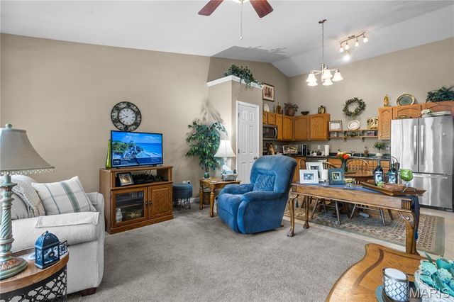 629 Pacific Estates Drive, Pacific, MO 63069