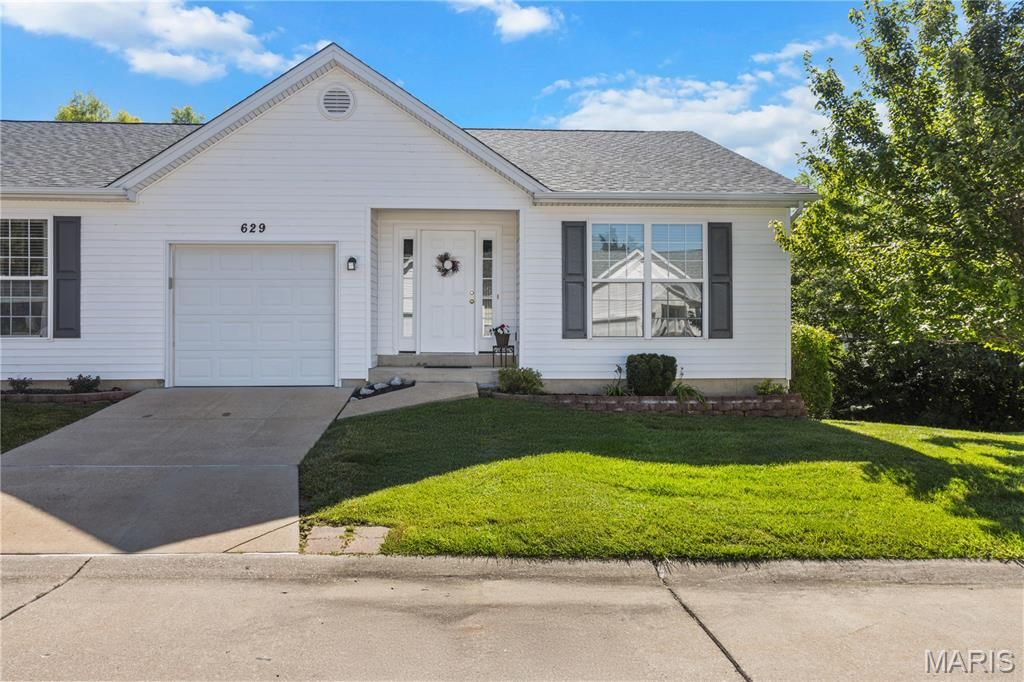 629 Pacific Estates Drive, Pacific, MO 63069