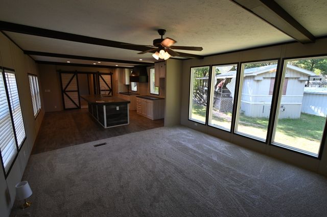 25 Marble Ln, Linden, TN 37096