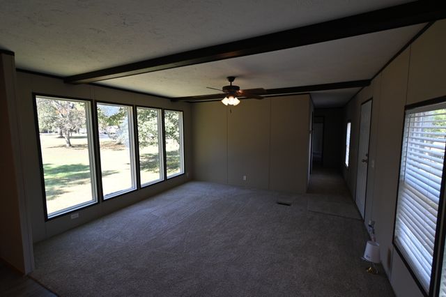 25 Marble Ln, Linden, TN 37096