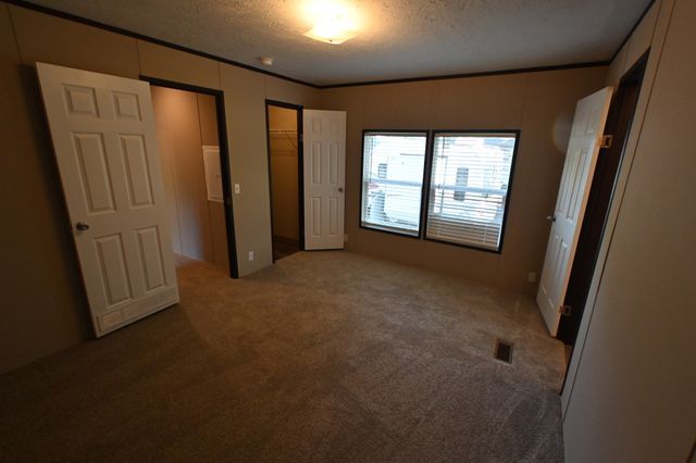 25 Marble Ln, Linden, TN 37096