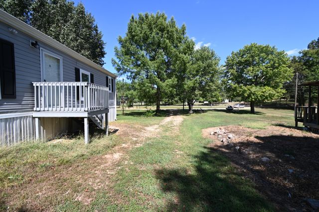 25 Marble Ln, Linden, TN 37096