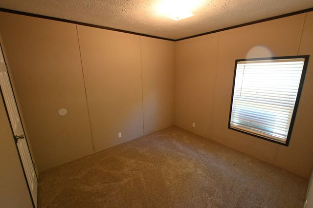 25 Marble Ln, Linden, TN 37096