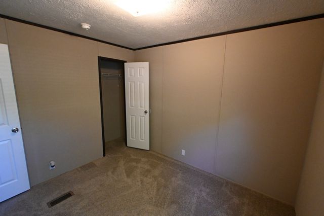25 Marble Ln, Linden, TN 37096