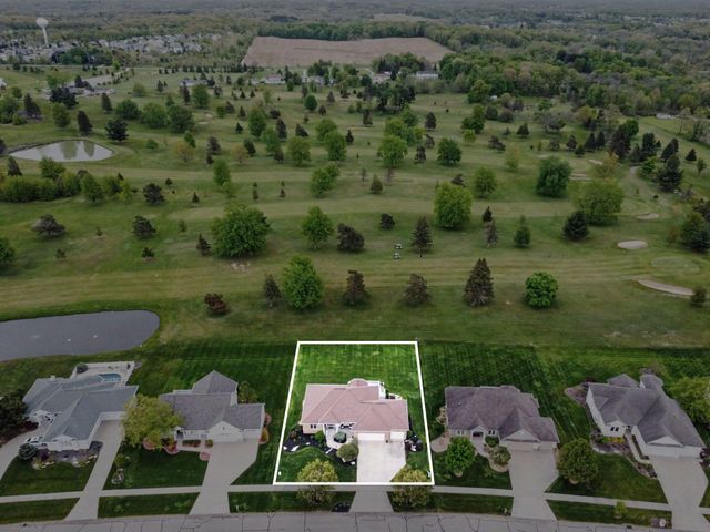 7844 Green Links Drive SE, Caledonia, MI 49316