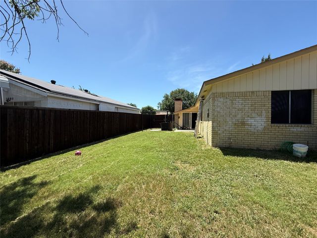 2809 Royalty Drive, Garland, TX 75044