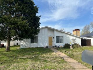 2809 Royalty Drive, Garland, TX 75044