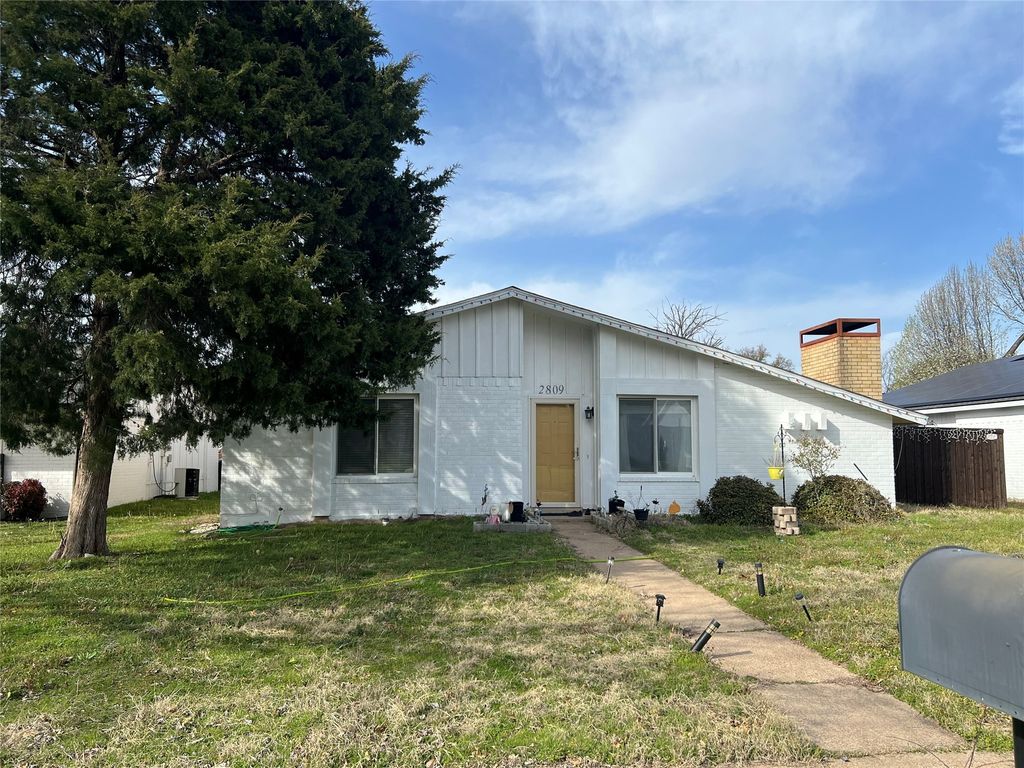 2809 Royalty Drive, Garland, TX 75044