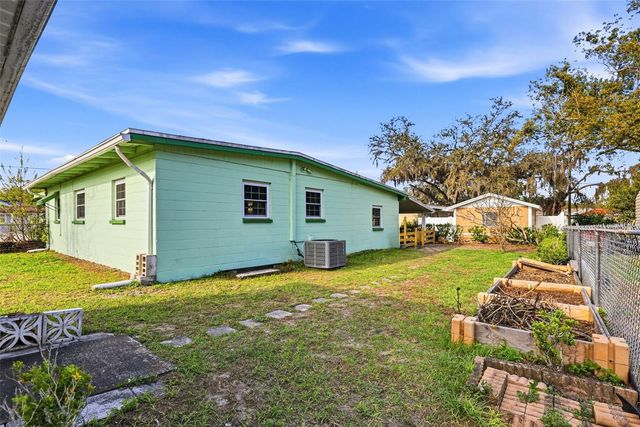 713 W 116TH AVENUE, Tampa, FL 33612