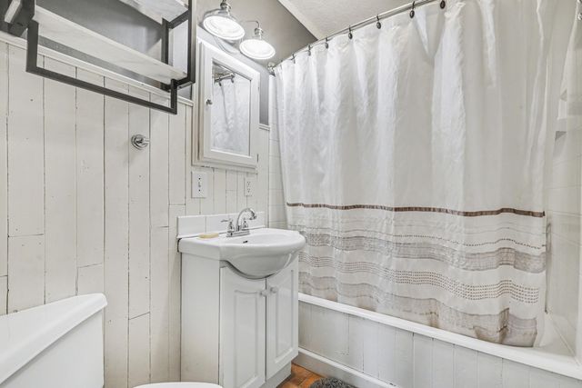 55 S Park Street, Zeeland City, MI 49464