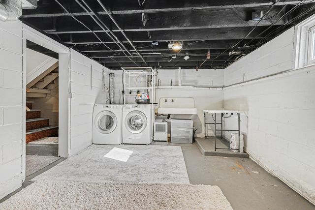 55 S Park Street, Zeeland City, MI 49464