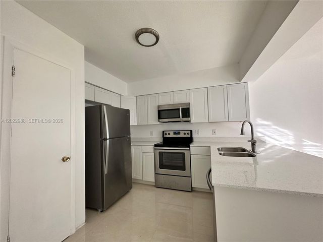 480 NW 42nd Ct 2, Deerfield Beach, FL 33064