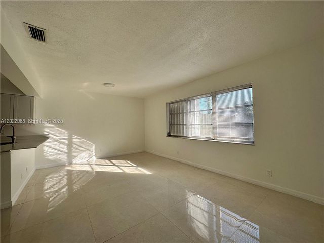 480 NW 42nd Ct 2, Deerfield Beach, FL 33064