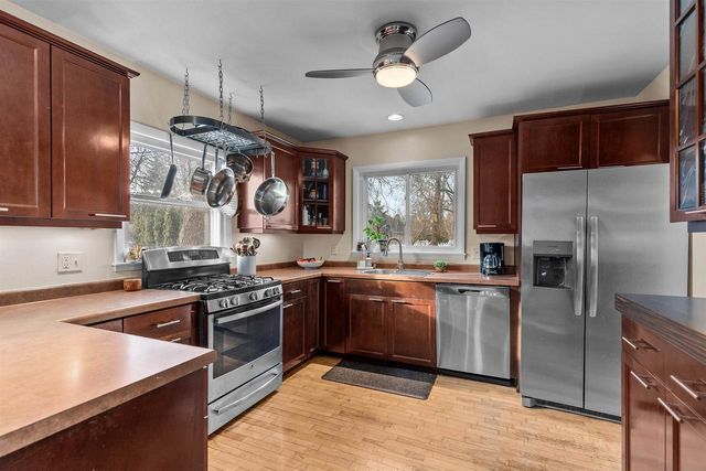 320 11TH STREET, Neenah, WI 54956