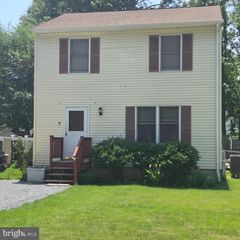 1311 AVALON BLVD, Shady Side, MD 20764