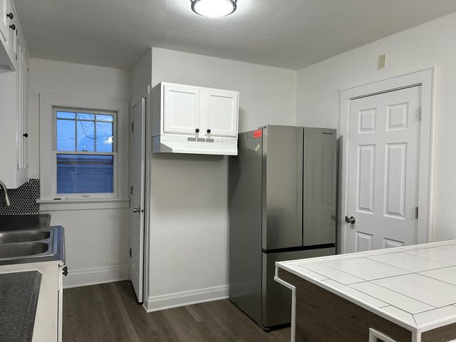 517 Frances Avenue, Loves Park, IL 61111