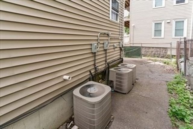 73 Hamilton St, Boston, MA 02125