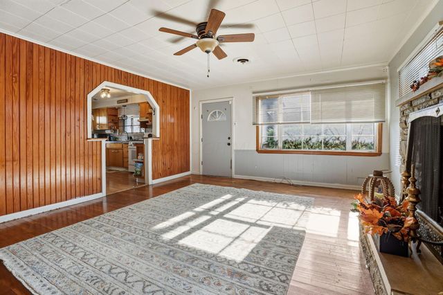 818 Lawndale Avenue, Columbus, OH 43207