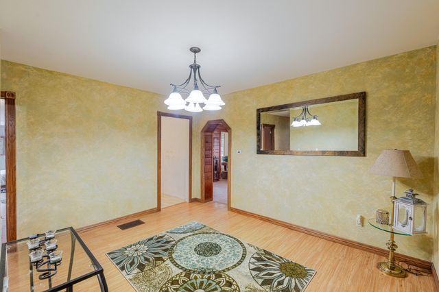 2402 Linda Road, Valparaiso, IN 46383