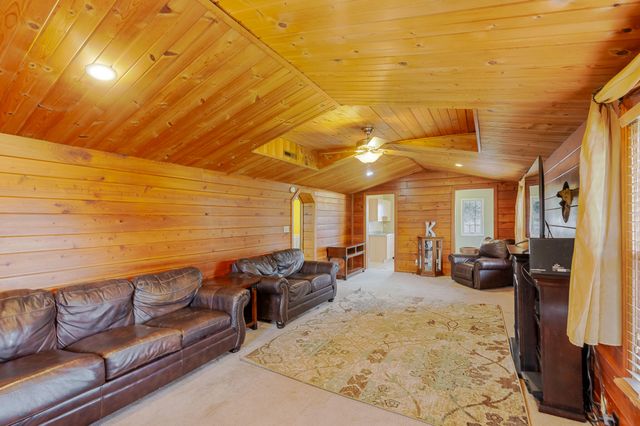 2402 Linda Road, Valparaiso, IN 46383