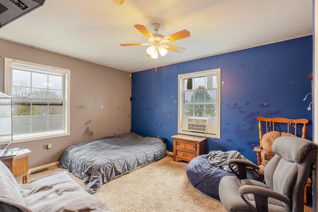 2402 Linda Road, Valparaiso, IN 46383