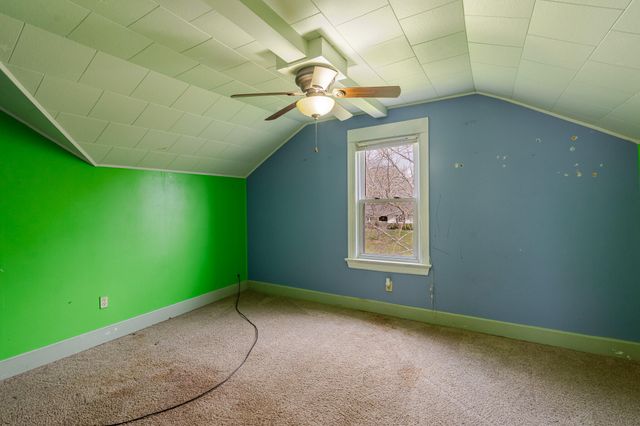 2402 Linda Road, Valparaiso, IN 46383
