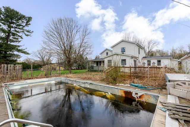2402 Linda Road, Valparaiso, IN 46383