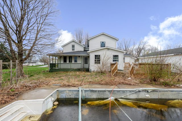 2402 Linda Road, Valparaiso, IN 46383