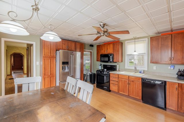 2402 Linda Road, Valparaiso, IN 46383
